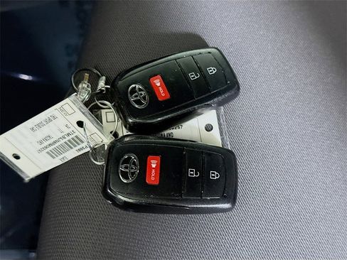 Certified 2024 Toyota Tacoma TRD Sport image 33