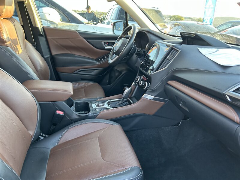 Used 2023 Subaru Forester Touring AWD/4WD image 28