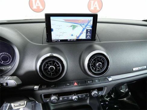 Used 2018 Audi A3 e-tron Premium Plus w/ Technology Package image 18