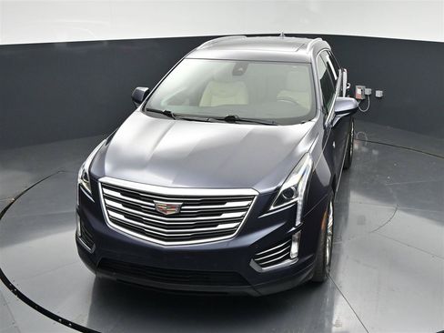 Used 2018 Cadillac XT5 Luxury w/ Driver Awareness Package AWD/4WD image 20
