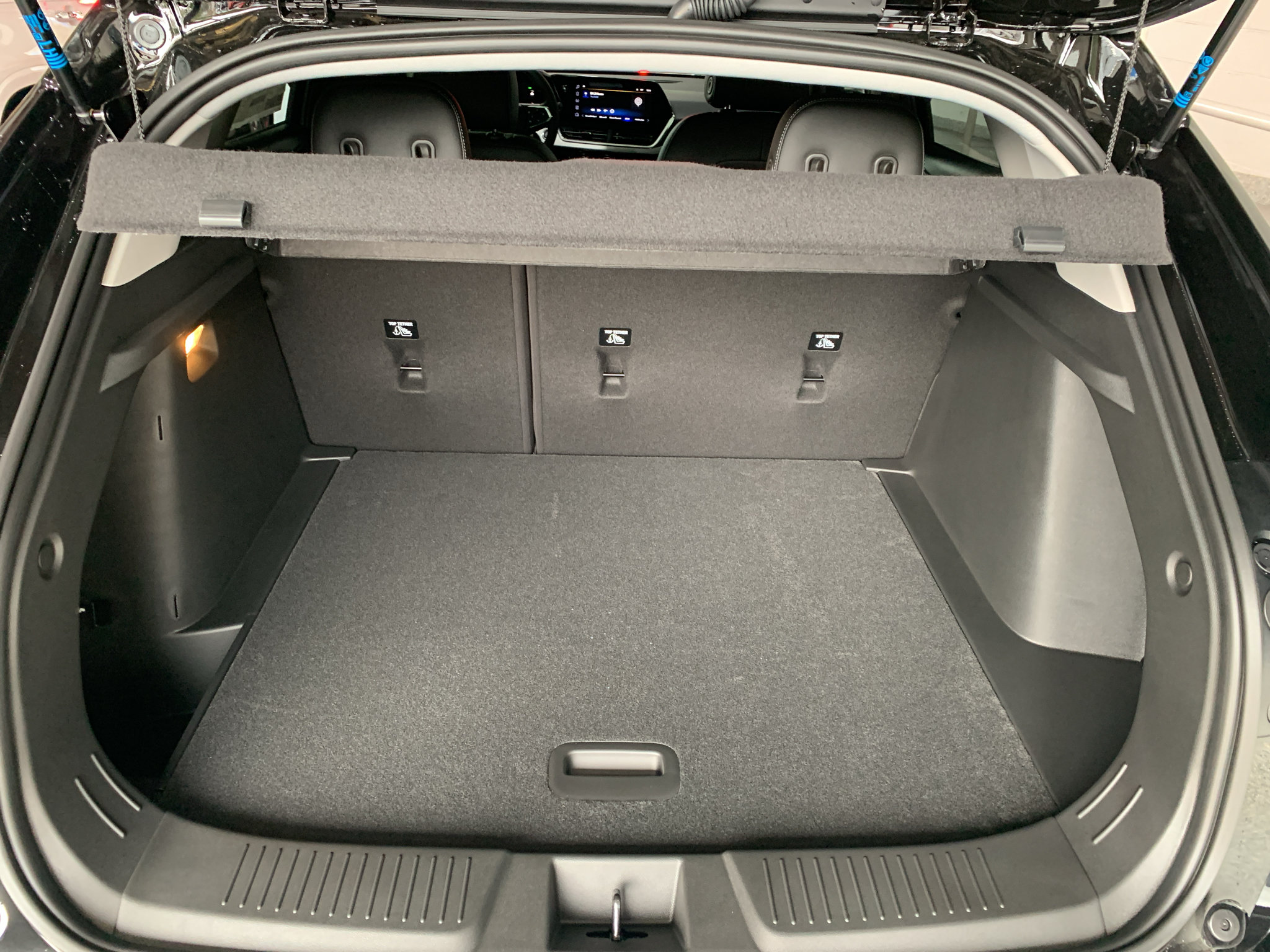 New 2026 Chevrolet Trax LT w/ LT Convenience Package FWD image 8