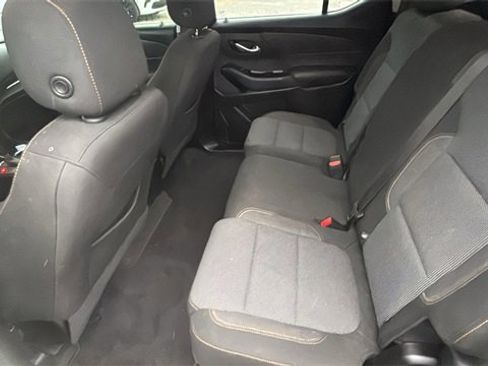 Used 2020 Chevrolet Traverse LS image 21