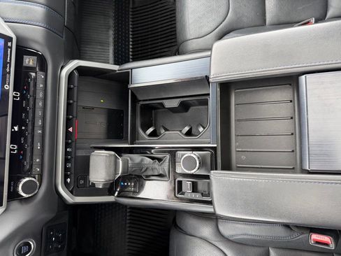 Used 2023 Toyota Tundra Platinum AWD/4WD image 21