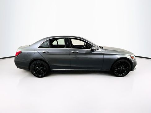 Used 2019 Mercedes-Benz C 300 4MATIC Sedan image 4