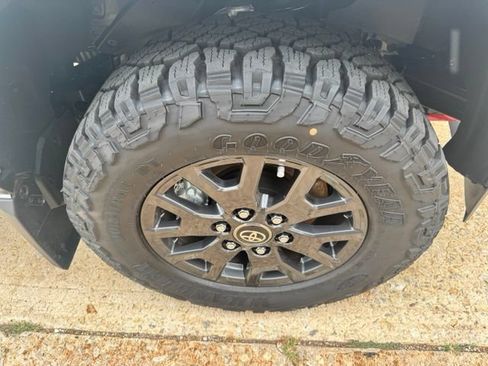 New 2026 Toyota 4Runner SR5 RWD image 14