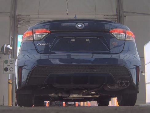 Used 2022 Toyota Corolla SE w/ SE Premium Package image 7