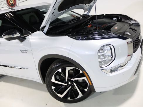 Used 2023 Mitsubishi Outlander SEL image 70