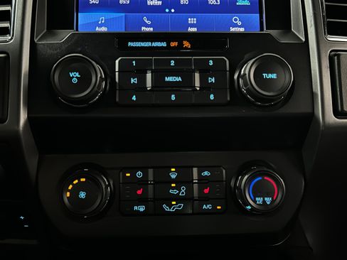 Used 2020 Ford F150 XLT w/ Equipment Group 302A Luxury AWD/4WD image 8