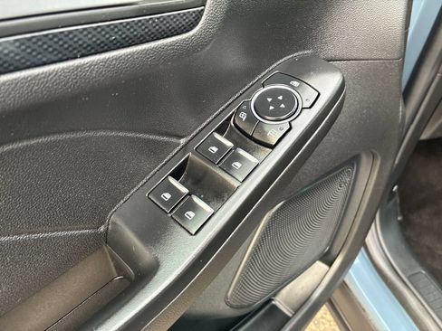 Used 2025 Ford Escape ST-Line Select AWD/4WD image 13