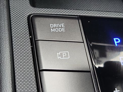 Certified 2025 Hyundai Elantra Sport FWD image 17