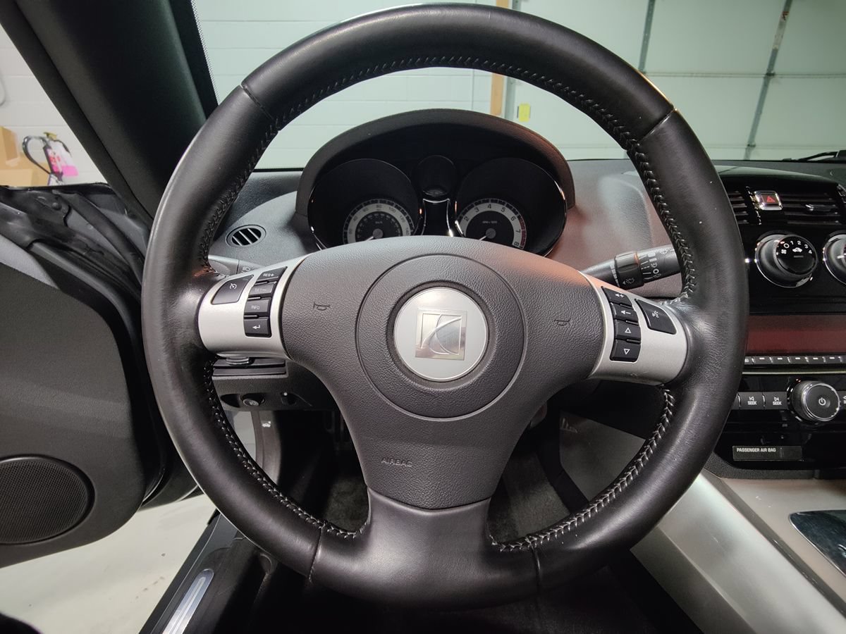 Used 2008 Saturn Sky Red Line RWD image 31