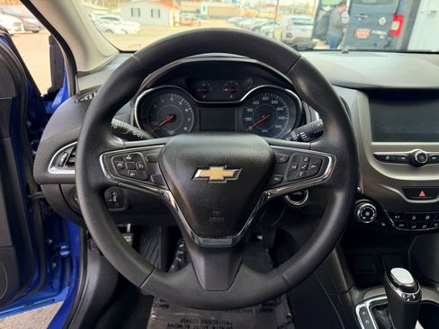Used 2017 Chevrolet Cruze LT w/ Convenience Package FWD image 16