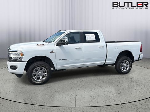 Used 2024 RAM 2500 Laramie AWD/4WD image 3