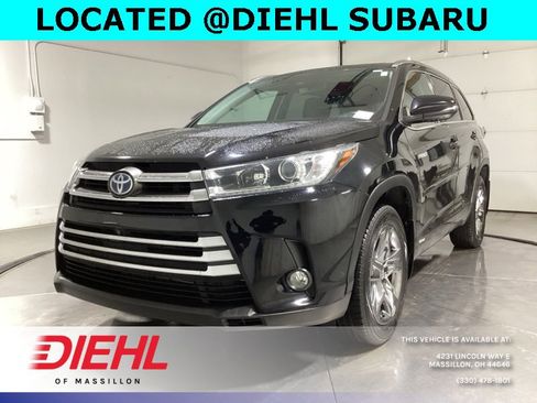Used 2018 Toyota Highlander Limited Platinum image 3