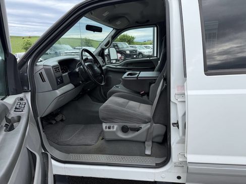Used 2002 Ford F350 XLT AWD/4WD image 15