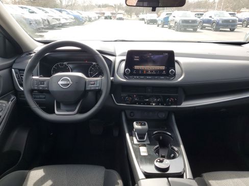 New 2026 Nissan Rogue SV w/ Cold Weather Package AWD/4WD image 23