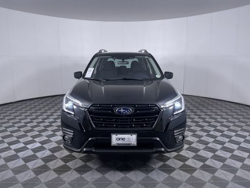 Used 2023 Subaru Forester Premium image 27