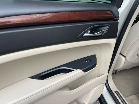 Used 2013 Cadillac SRX Luxury w/ Driver Awareness Package FWD image 20