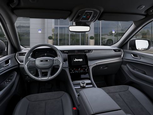 New 2025 Jeep Grand Cherokee L Laredo image 14