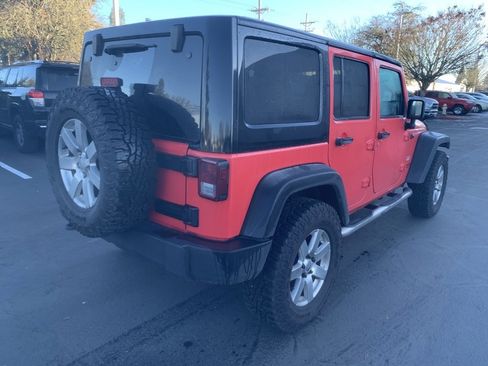 Used 2013 Jeep Wrangler Unlimited Sahara w/ Dual Top Group image 4