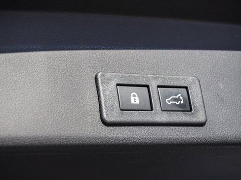 Used 2022 Subaru Ascent Limited w/ Technology Package image 56