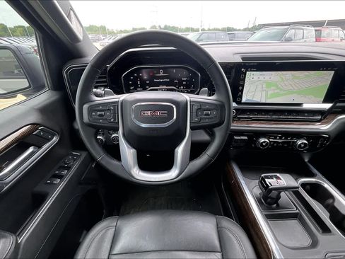 Used 2024 GMC Sierra 1500 Elevation w/ Elevation Premium Package AWD/4WD image 6
