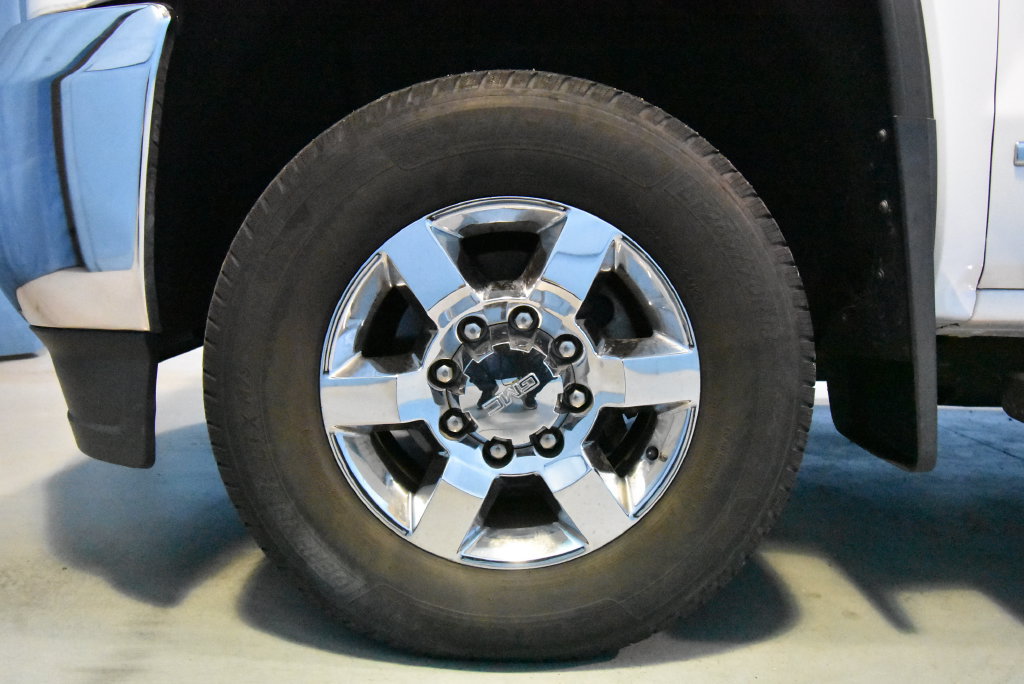 Used 2015 GMC Sierra 3500 SLT w/ Duramax Plus Package AWD/4WD image 24