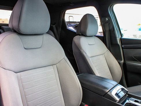 Used 2023 Hyundai Santa Cruz SEL Premium AWD/4WD image 40