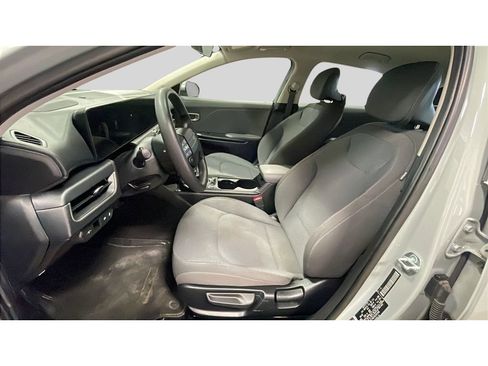Used 2025 Kia K4 image 11