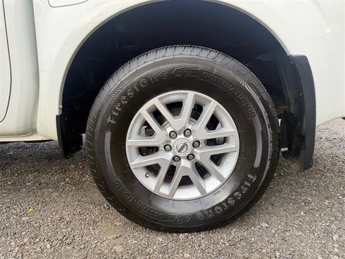 Used 2017 Nissan Frontier SV AWD/4WD image 10