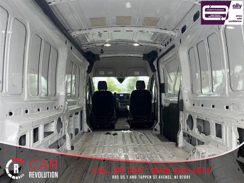 Used 2024 Ford Transit 250 148 Medium Roof Extended AWD image 8
