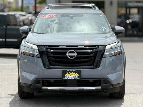 Used 2023 Nissan Pathfinder Platinum AWD/4WD image 2