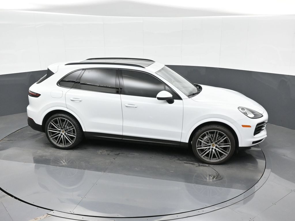 Certified 2023 Porsche Cayenne Platinum Edition AWD/4WD image 31