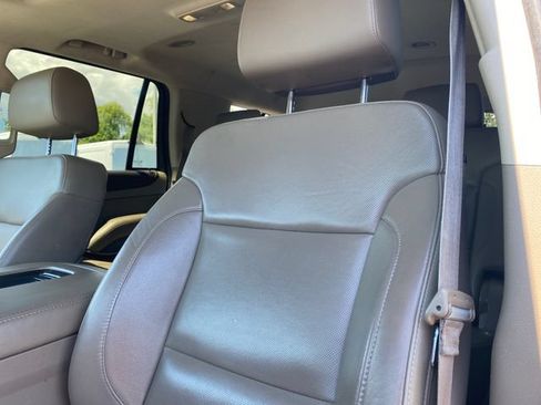 Used 2015 GMC Yukon SLT w/ HD Trailering Package AWD/4WD image 13