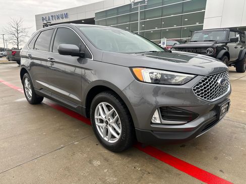 Used 2024 Ford Edge SEL w/ Convenience Package image 7