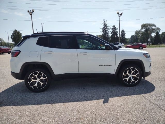 Used 2024 Jeep Compass Limited AWD/4WD image 6