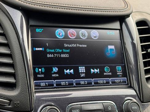 Used 2017 Chevrolet Impala LT w/ Convenience Package FWD image 30