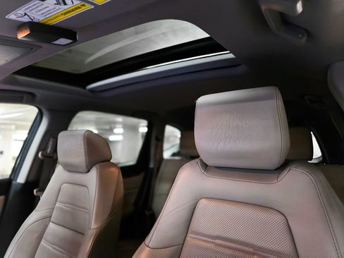 Used 2017 Honda CR-V Touring image 18