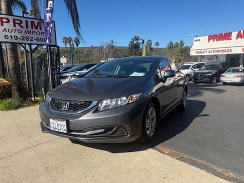 Used 2013 Honda Civic LX image 3