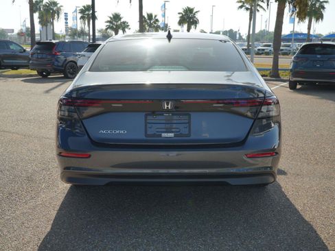 Used 2023 Honda Accord EX image 11