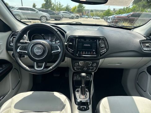Used 2018 Jeep Compass Limited w/ Navigation Group FWD image 25