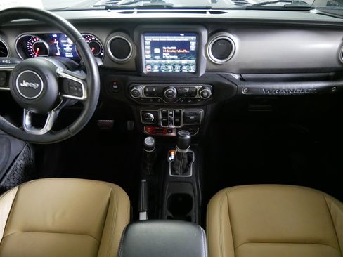 Used 2018 Jeep Wrangler Unlimited Rubicon image 10