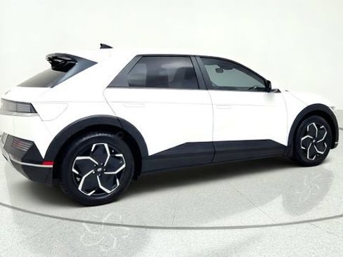 Used 2024 Hyundai Ioniq 5 SE RWD image 9