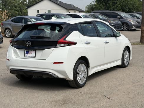 Used 2024 Nissan Leaf S FWD image 11