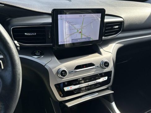 Used 2021 Ford Explorer XLT w/ Equipment Group 202A image 26