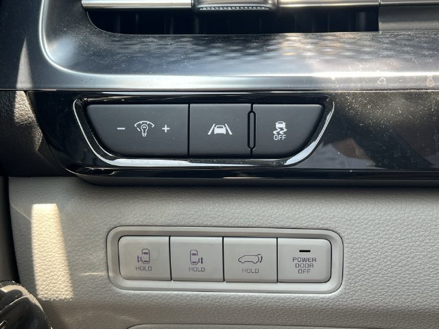 Used 2024 Kia Carnival SX Prestige FWD image 32