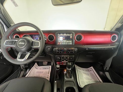 Used 2023 Jeep Wrangler Unlimited Rubicon image 10