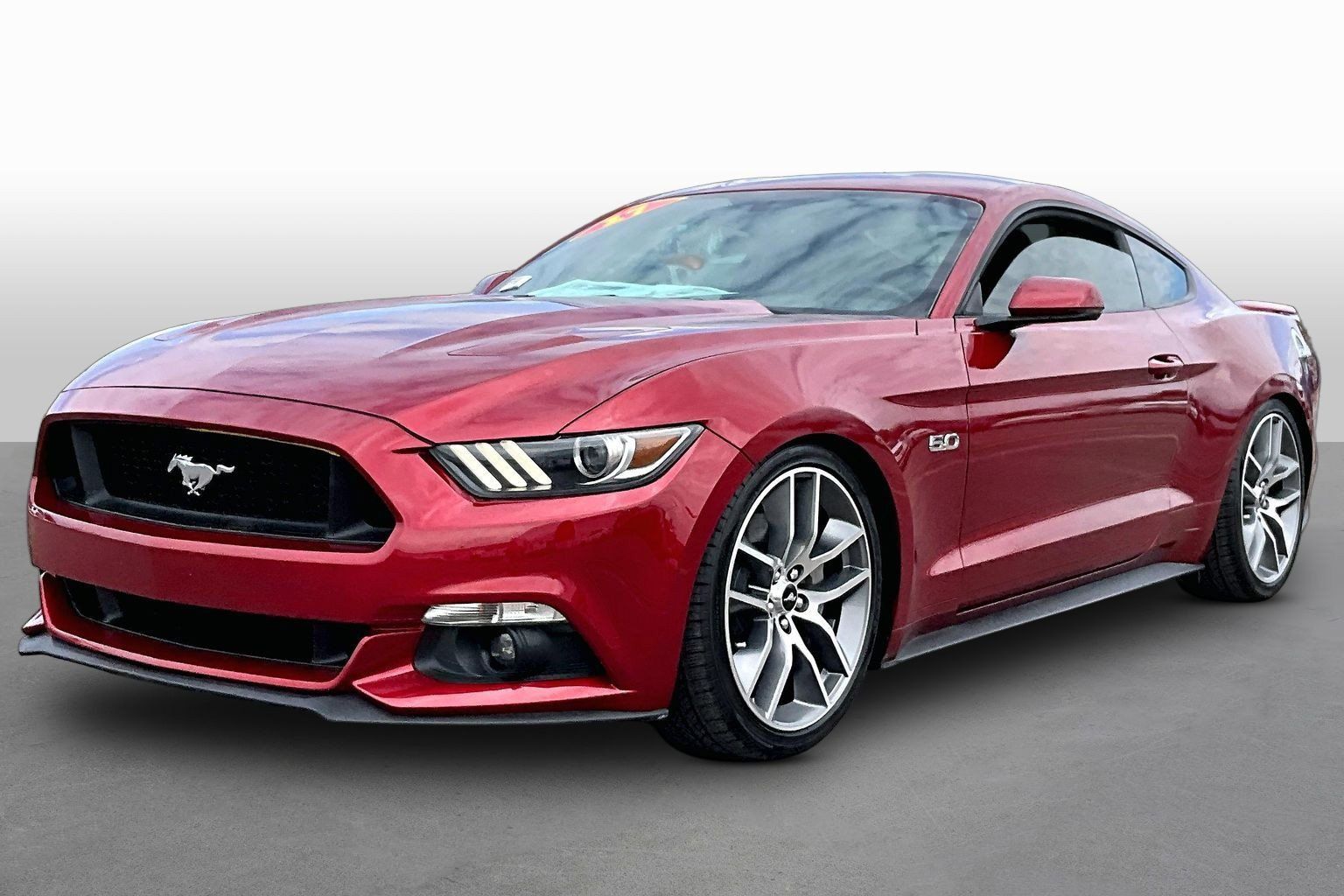 Used 2017 Ford Mustang GT Premium RWD image 1