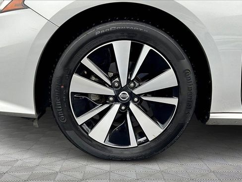 Used 2022 Nissan Altima 2.5 SV image 9