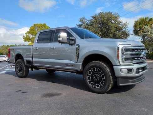Used 2024 Ford F250 Platinum image 2